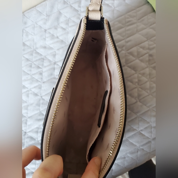 Kate Spade New York | Warm Beige & Black Jeanne Leather Crossbody Bag - Picture 9 of 16